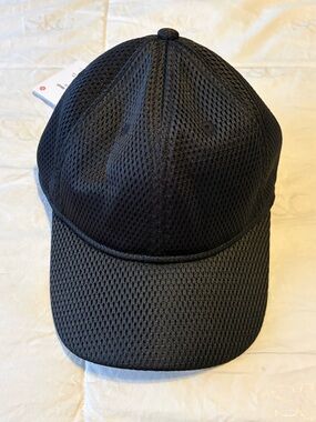 lululemon athletica black Baller Hat *Space Mesh NWT
